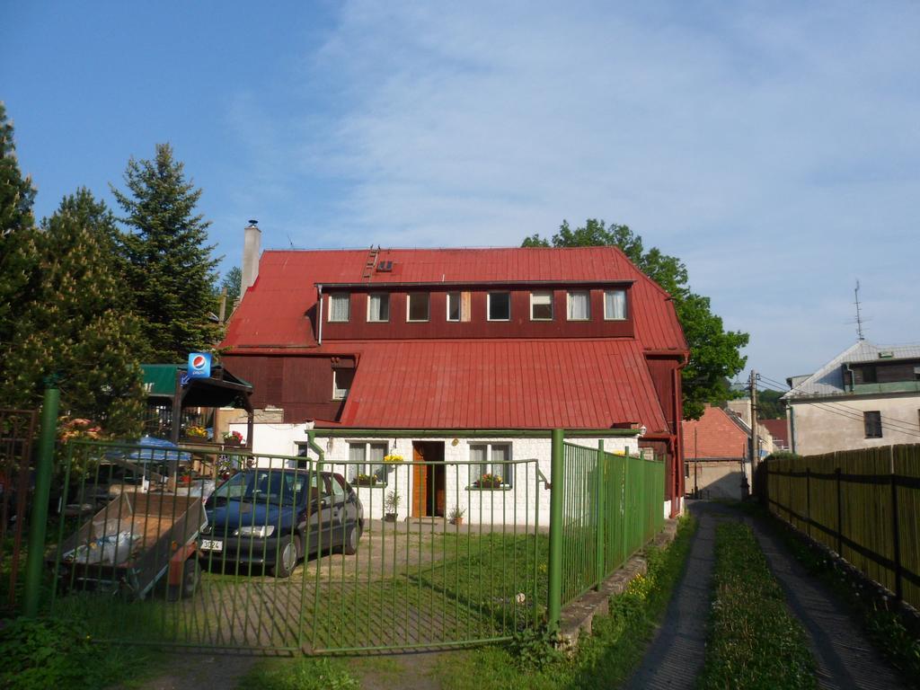 Pension Mikulka Mikulov v Krusnych Horach Exterior photo